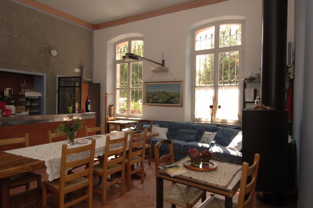 Locanda Del Barbaresco Alba  Bagian luar foto